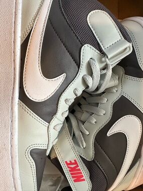 Nike Court Borough Women's Gray , Green and White Midtop Sneakers